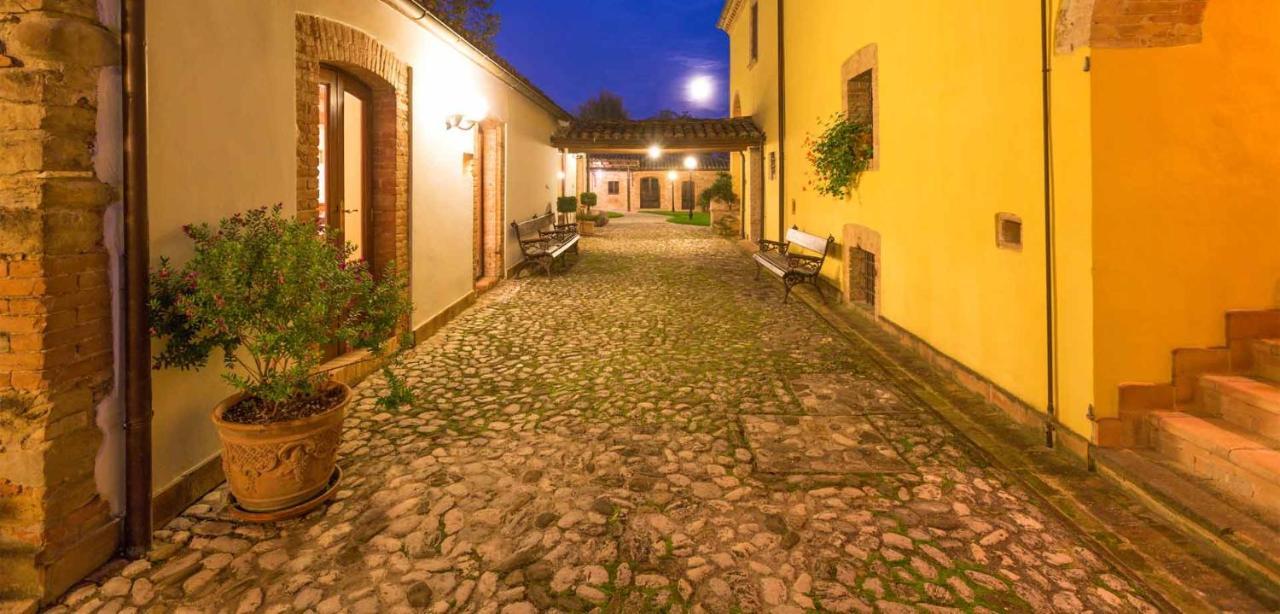 Hotel Corte Dei Tini Teramo Exteriér fotografie