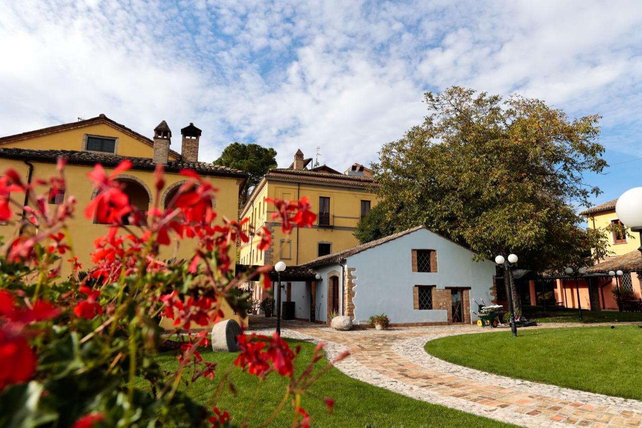 Hotel Corte Dei Tini Teramo Exteriér fotografie